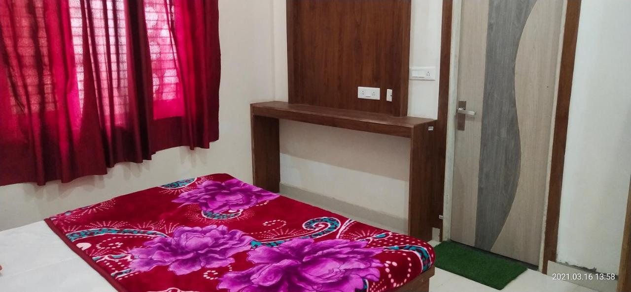 Hotel Kcr Agra Szoba fotó