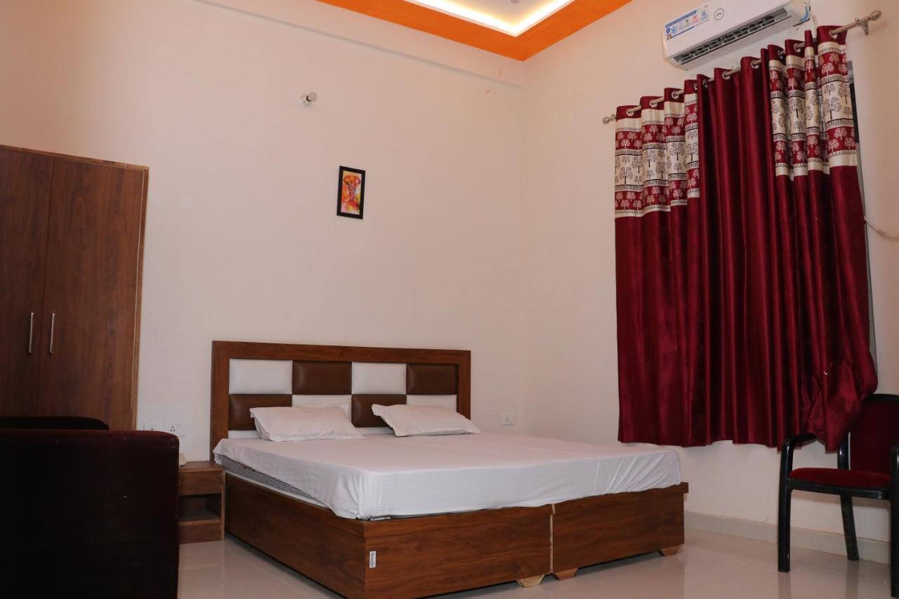 Hotel Kcr Agra Kültér fotó