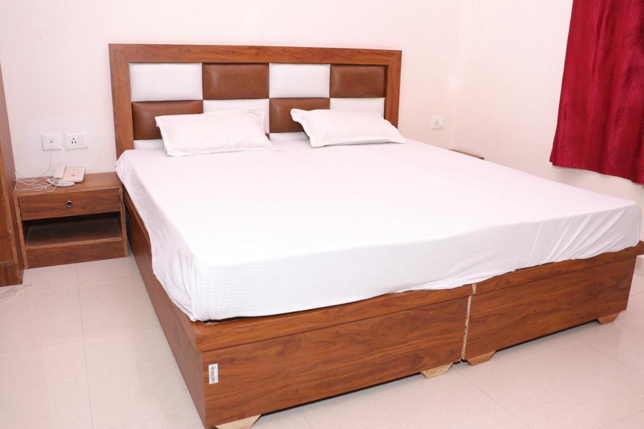 Hotel Kcr Agra Kültér fotó